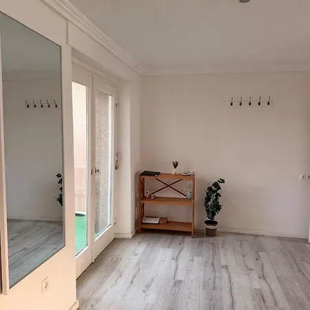 Design Near Bonn - Up To 6 Guests *